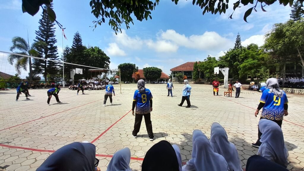 VOLLY HARI GURU